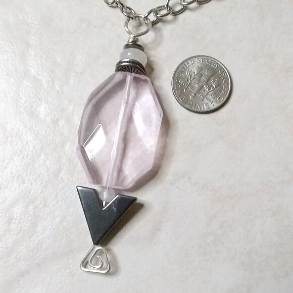 Delicate Soft Pink & GunMetal Black Necklace! Contrasts & Contradictions! - Picture 6 of 8